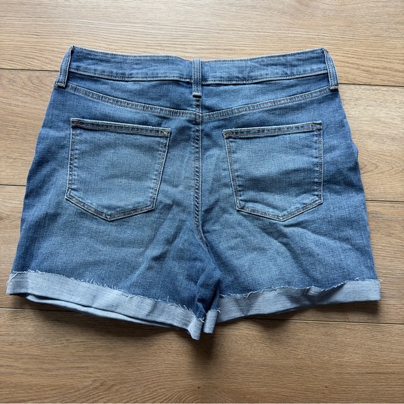 Sonoma High Rise Jean shorts 10 NWT - Picture 3 of 3